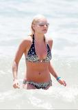 Elisha Cuthbert in new set of bikini candids from Hawaii