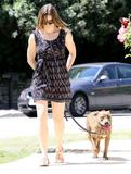 th_19171_Celebutopia-Jessica_Biel_walking_her_dog_in_Beverly_Hills-12_122_1035lo.JPG