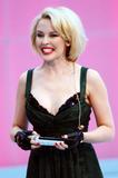 th_27540_Kylie_Minogue_13_122_1096lo.jpg