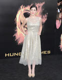 th_29101_Isabelle_Fuhrman_The_Hunger_Games_Premiere_J0001_039_122_153lo.jpg