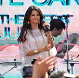 th_68602_celebrity_paradise.com_TheElder_SelenaGomez104_122_193lo.jpg