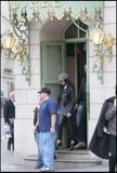 th_22764_celebrity_paradise.com_TheElder_NicoleScherzinger2011_03_15_StrollinParis19_122_250lo.jpg