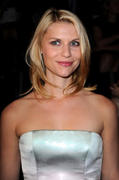 th_44294_ClaireDanes_GiorgioArmaniPriveshow_EspaceVendome_Paris_060710_009_122_402lo.jpg