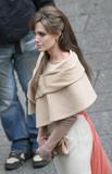 th_25512_angelinajolieonsettikipetercelebritycity021_123_423lo.jpg