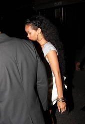 th_972886993_RihannanightoutinSaintTropez21.7.2012_50_122_539lo.jpg