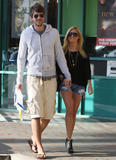 th_60316_ashley_tisdale_1_tikipeter_celebritycity_010_123_576lo.jpg