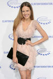http://img147.imagevenue.com/loc68/th_82526_Petra_Nemcova_The_Clinton_Foundations_A_Decade_of_Difference_Gala_in_LA_October_14_2011_03_122_68lo.JPG