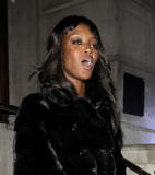 th_55253_celeb-city.org_Naomi_Campbell_out_in_London_015_122_688lo.jpg