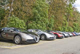 th_61977_Bugatti_Veyron_Lineup_av_122_707lo.jpg