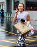 th_44292_KUGELSCHREIBER_Miley_Cyrus_looking_hot_while_getting_wet_in_the_rain3_122_97lo.JPG