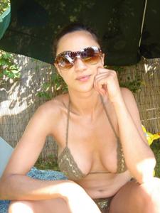 Brunette-hot-amateur-with-big-boobs-at-beach-%28x34%29-o4pjm88l73.jpg
